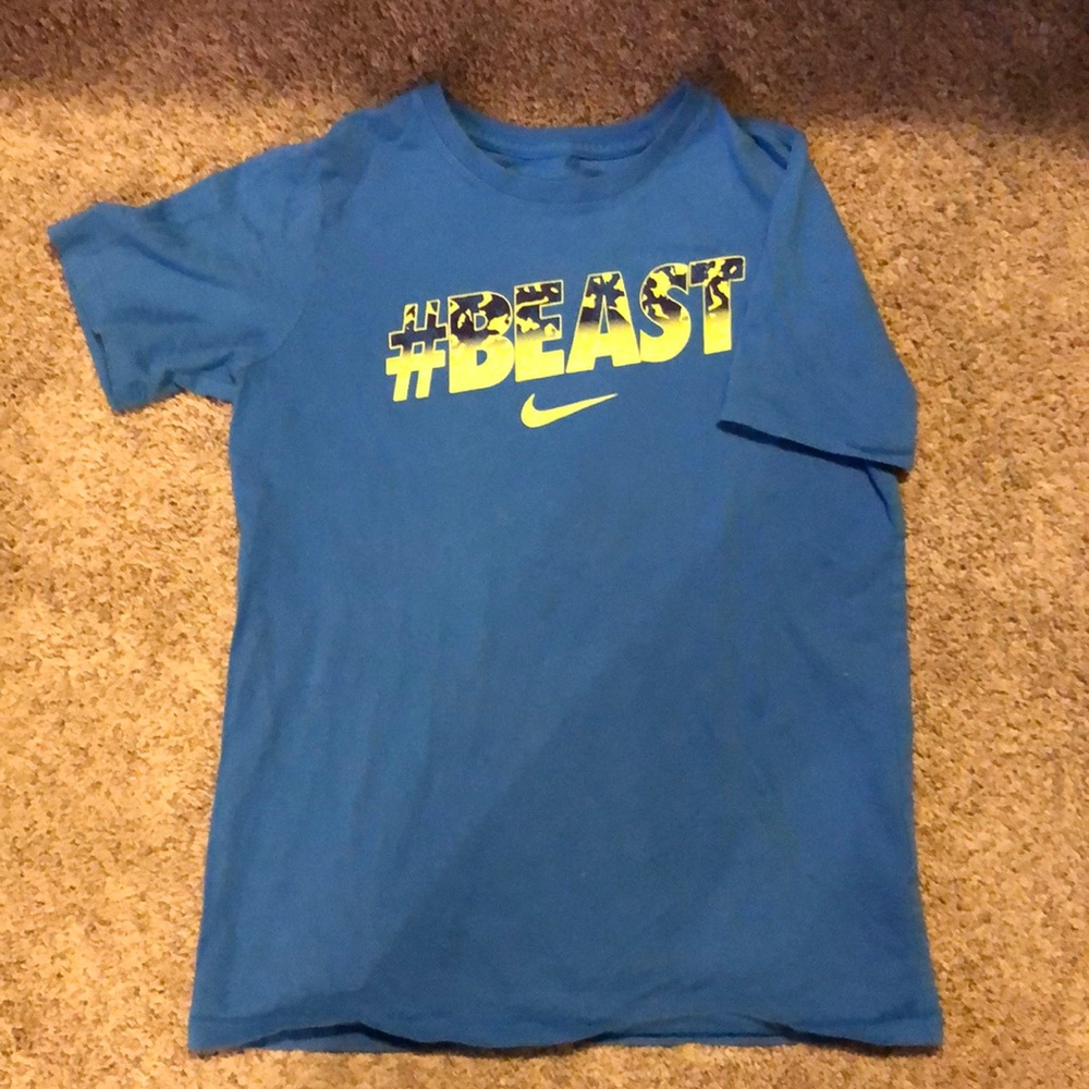 Medium Nike #Beast shirt